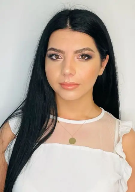 Я Alina, 31, из Бухареста, ищу знакомство