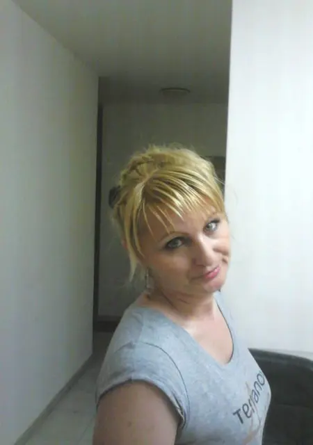 Я Helene, 44, знакомлюсь для постоянных отношений в Париже