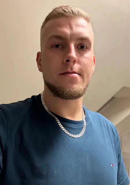 Я Pawel, 31, из Варшавы, ищу знакомства на одну ночь