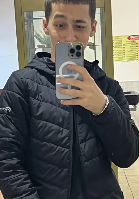 Я Лев, 18, знакомлюсь для вирта в Вашингтоне