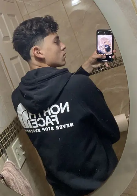 Я Emiliano, 18, из Текате, ищу знакомства на одну ночь