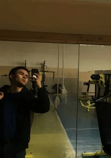 Я Alikhan, 19, из Астаны, ищу знакомство для вирта