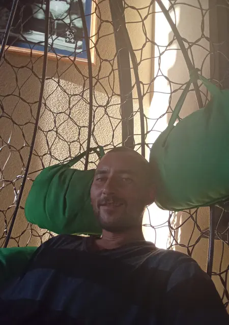 Я Олег, 32, из Луганска, ищу знакомства без обязательств