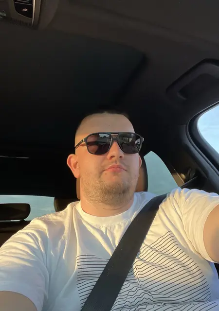 Я Szabolcs, 30, из Ландсхута, ищу знакомство для приятного времяпровождения