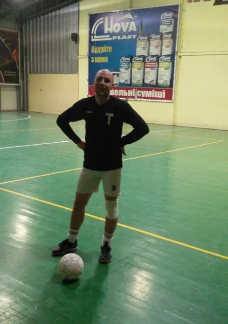 Я Серый, 36, из Житомира, ищу знакомства без обязательств