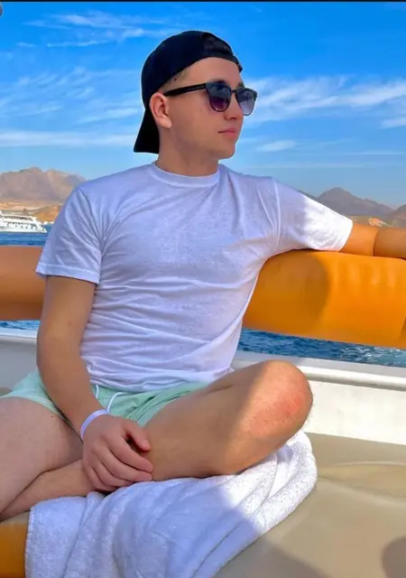 Я Сергей, 23, знакомлюсь для вирта в Катовице