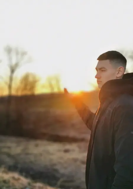 Артур из Луцка, мне 23, познакомлюсь на одну ночь