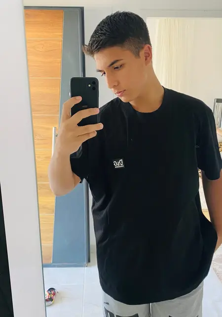 Hamit из Бурсы, мне 19, познакомлюсь для вирта