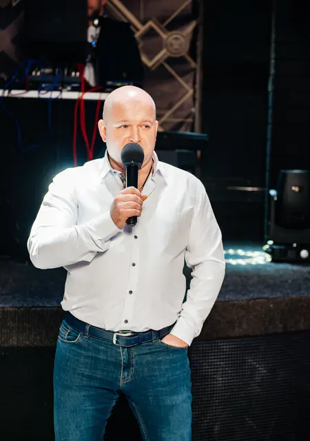 Дмитрий из Херсона, мне 41, познакомлюсь для приятного времяпровождения