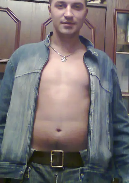 Брэд из Запорожья, мне 42, познакомлюсь для дружбы