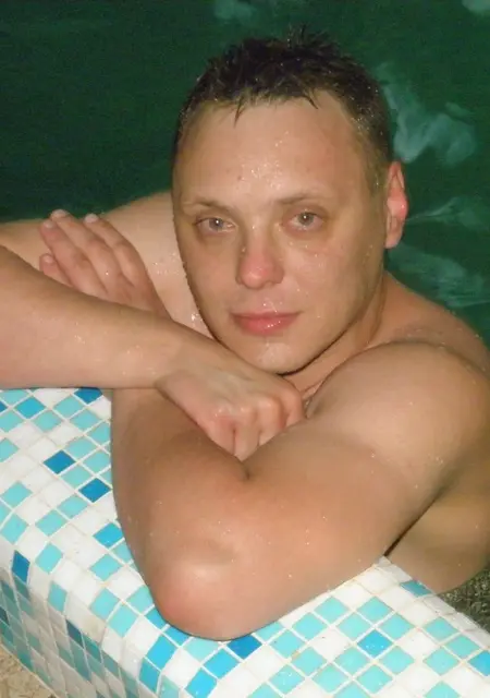 Я Славик, 43, из Днепра, ищу знакомство для постоянных отношений