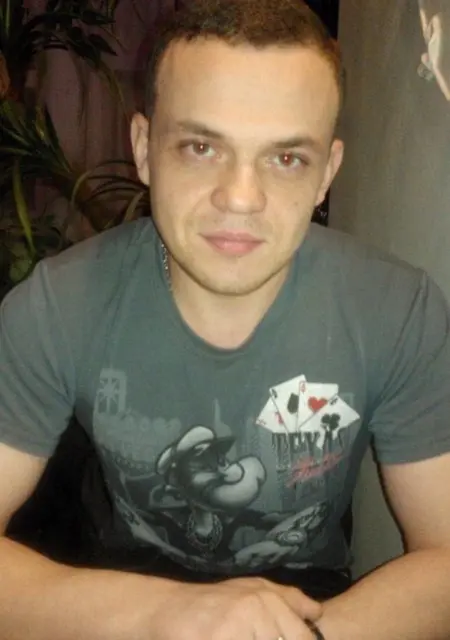 Я Славик, 33 років з Харкова, шукаю знайомство для приємного проведення часу