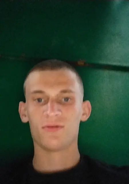 Я Вадим, 20, из Миоров, ищу знакомство для дружбы