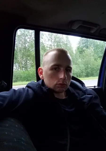 Я Костя, 33, из Пинска, ищу знакомства без обязательств
