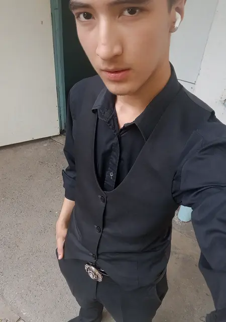 Я Zentorno, 18, из Душанбе, ищу знакомство для вирта