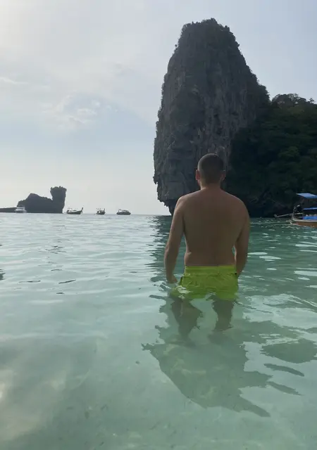 Я Вадим, 29, знакомлюсь без обязательств в Пхукете