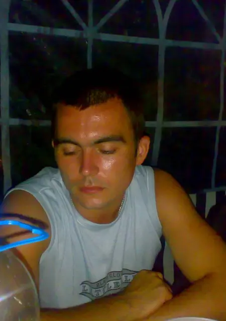 Я Николай, 56, из Мирнограда, ищу знакомство для вирта