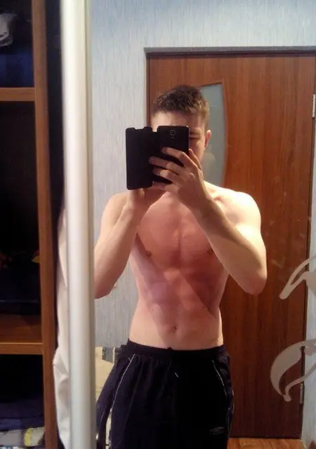 Вова з Харкова, мені 29 років, познайомлюсь для постійних стосунків