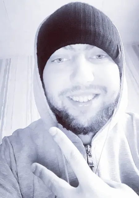 Женя из Дятлово, мне 28, познакомлюсь на одну ночь