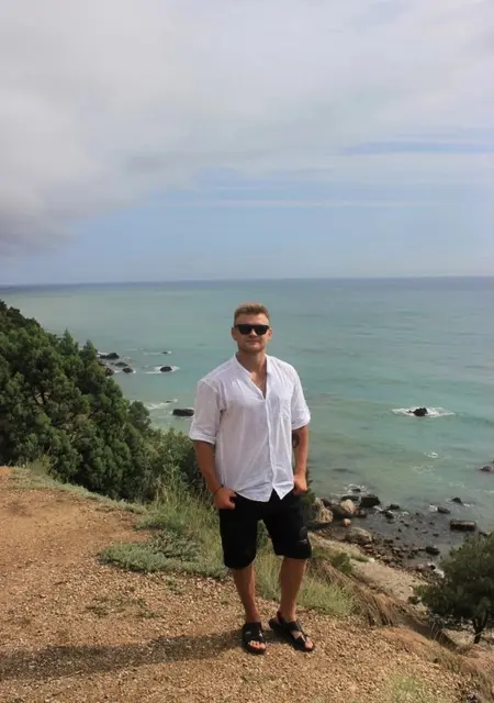 Владислав з Мелітополя, мені 25 років, познайомлюсь без зобов'язань