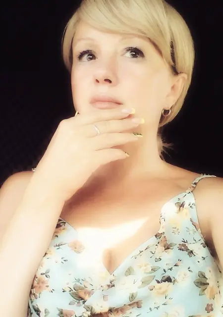 Я Наташа Костя, 51, знакомлюсь для общения в Херсоне