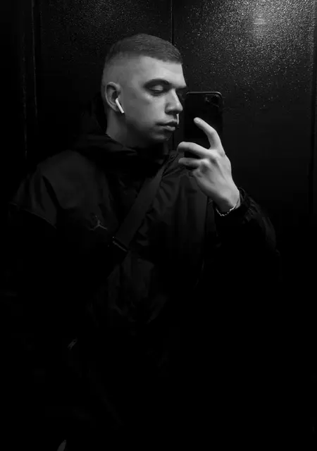 Александр из Варшавы, ищу на сайте знакомства без обязательств