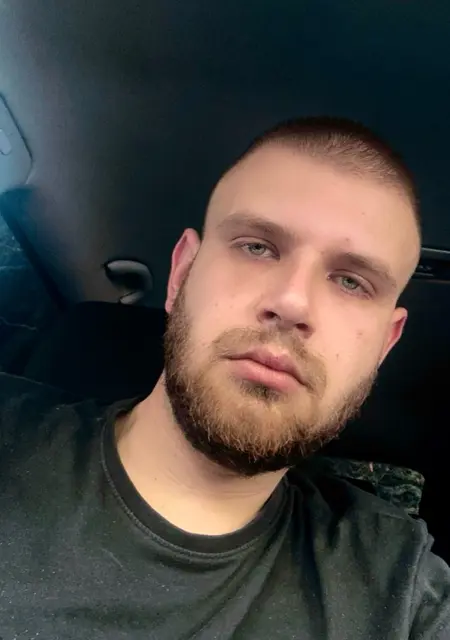 Я Steliqn, 25, из Видина, ищу знакомство для вирта