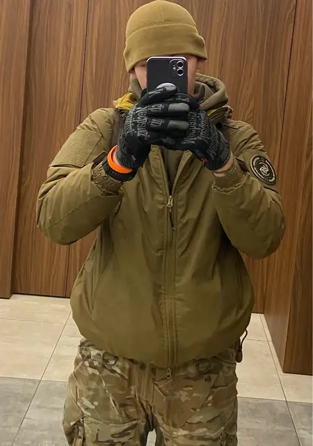 Я Илья, 22, из Краматорска, ищу знакомства без обязательств