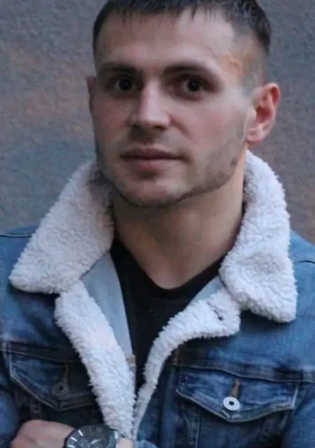 Arteom из Парижа, мне 29, познакомлюсь для постоянных отношений