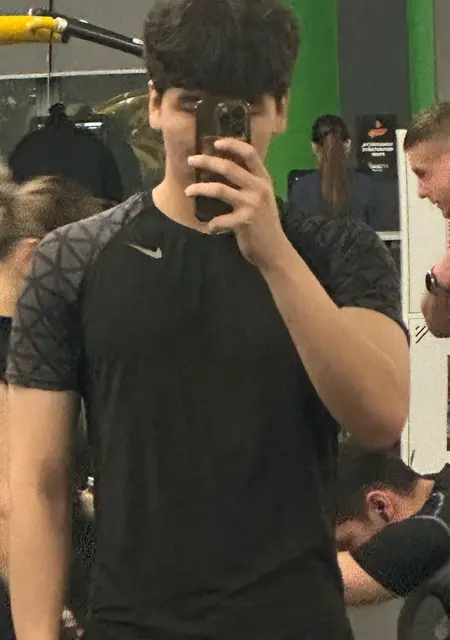 Макс из Астаны, ищу на сайте знакомства на одну ночь