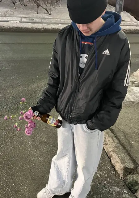 Я Vanek, 18, из Франкфурта-на-майне, ищу знакомства без обязательств