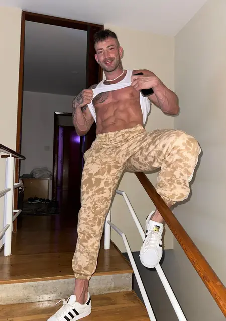 Я Maximo, 41, знакомлюсь для вирта в Риме