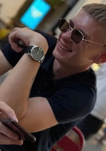 Влад из Чиклана-де-ла-Фронтера, ищу на сайте знакомства на одну ночь