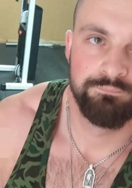 Я Олег, 31, из Каменца-Подольского, ищу знакомство для приятного времяпровождения