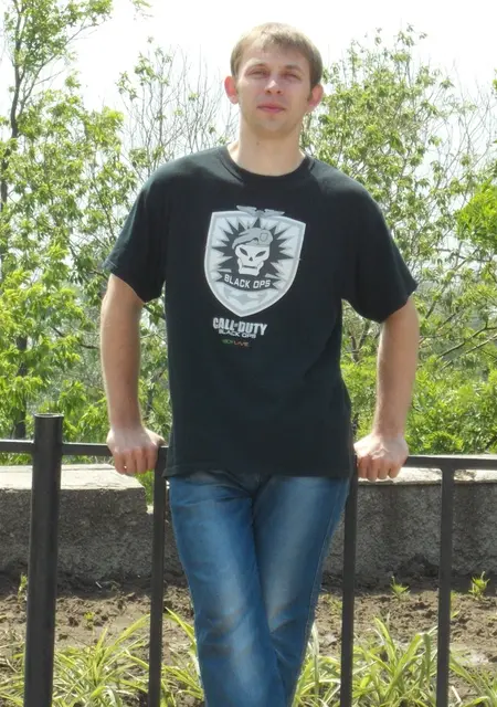 Артём из Енакиева, мне 40, познакомлюсь для постоянных отношений