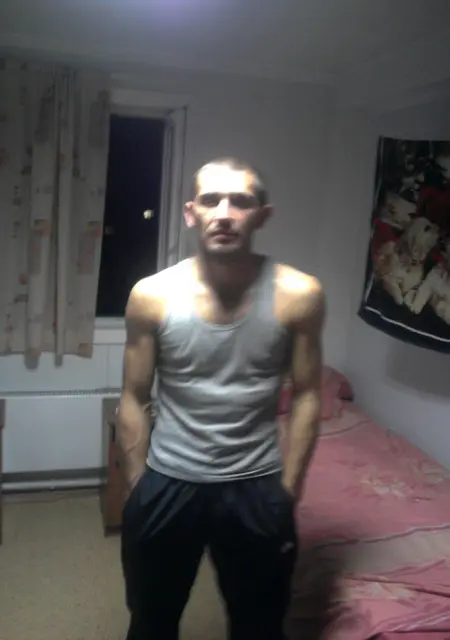 Я Aleks, 41, из Бреста, ищу знакомства без обязательств