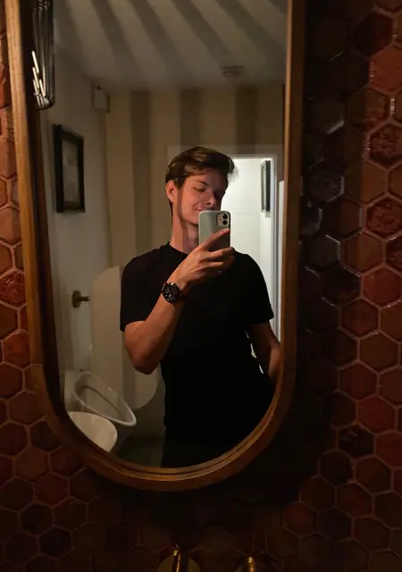 Michal из Простеёва, ищу на сайте постоянные отношения