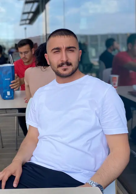 Я Hamitcan, 27, из Анкары, ищу знакомства на одну ночь