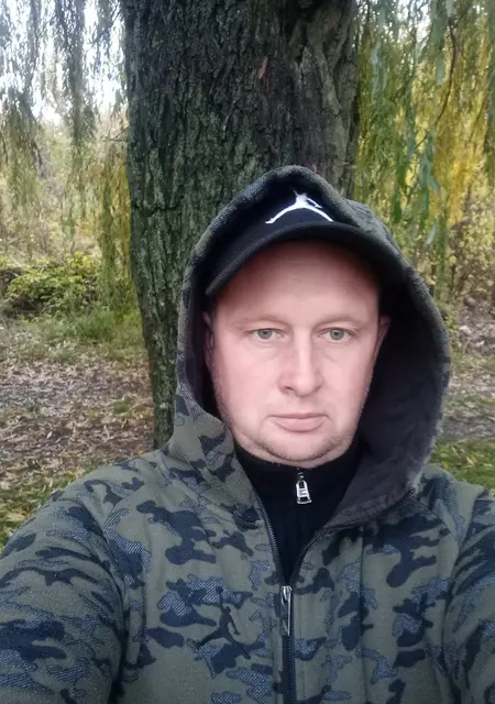 Леха из Макеевки, ищу на сайте знакомства без обязательств