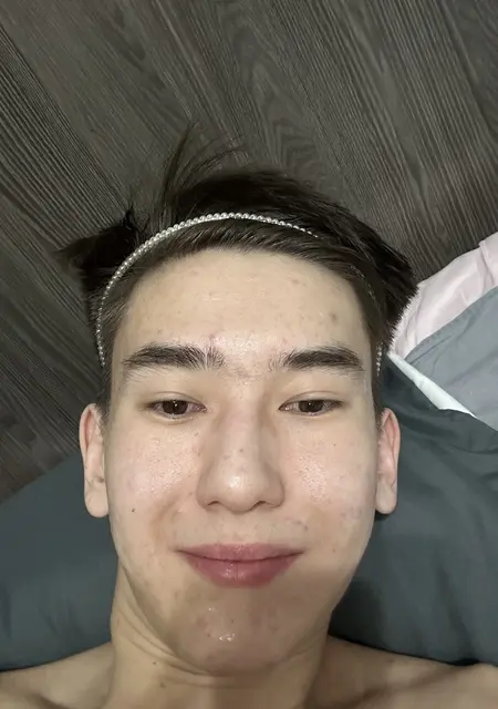 Елдар из Франкфурта-на-майне, мне 24, познакомлюсь на одну ночь