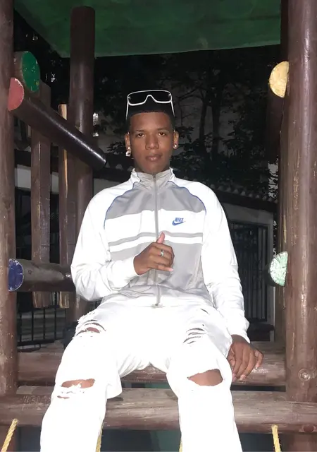 Я Daniel, 20, из Вига, ищу знакомства на одну ночь