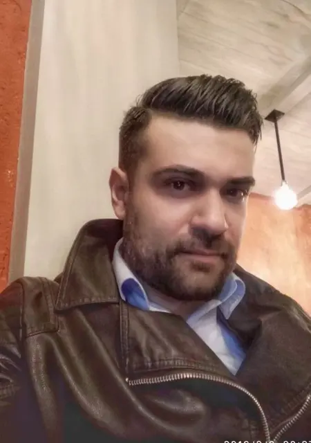 Kostas из Афин, мне 35, познакомлюсь