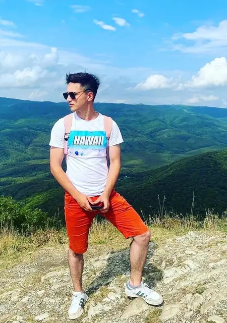 Я Кирилл, 24, из Энсхеде, ищу знакомство для общения