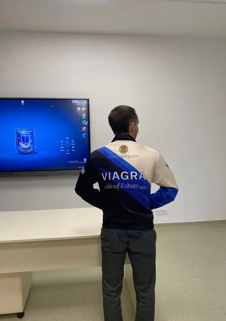 Я Bogdan, 24, знакомлюсь без обязательств в Бузэу