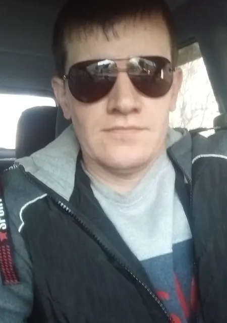 Я Денис, 35, знакомлюсь без обязательств в Ясиноватой