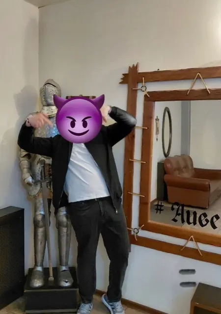 Saurus из Франкфурта-на-майне, ищу на сайте вирта