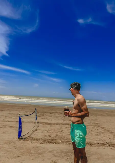 Chino из Буэнос-айреса, мне 25, познакомлюсь для приятного времяпровождения