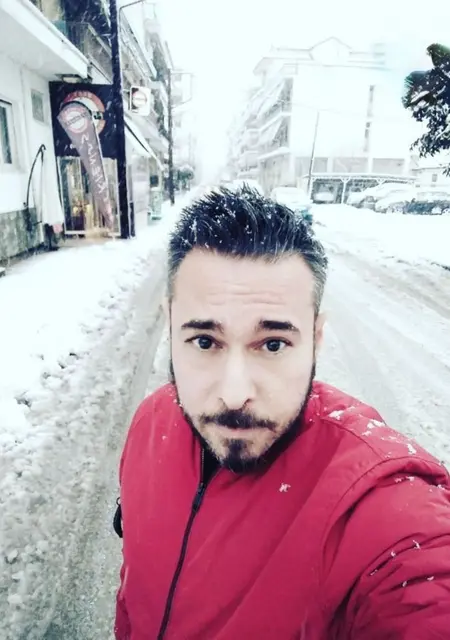 Fotis из Афин, мне 43, познакомлюсь