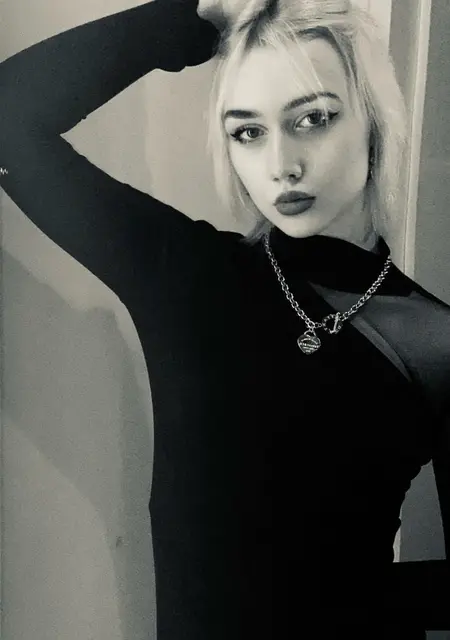 Я Anastasia, 18 років, знайомлюсь для дружби у Києві