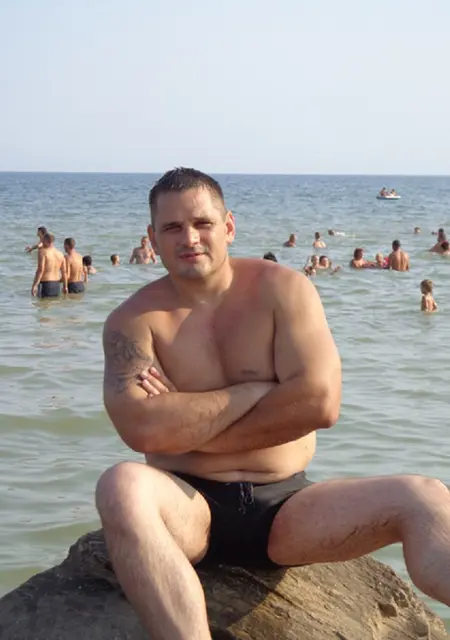 Kostya из Днепра, мне 50, познакомлюсь без обязательств